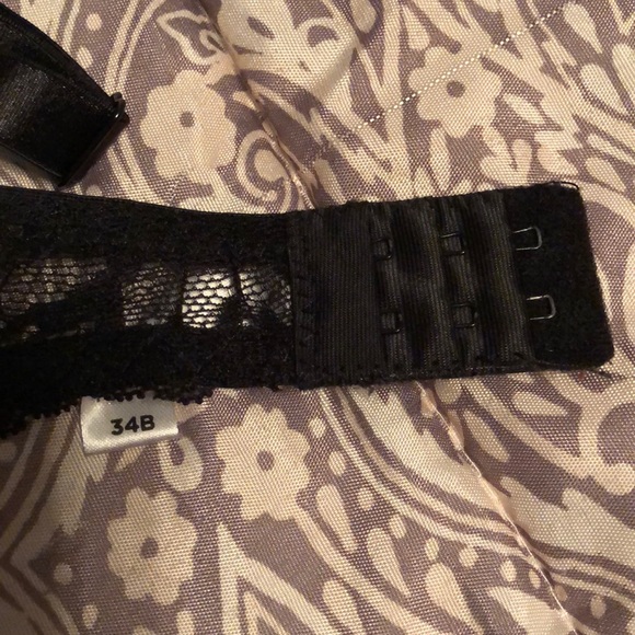 34B Black Lacy Bra - Picture 2 of 2